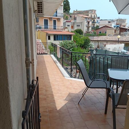 We Home Taormina Center With Parking المظهر الخارجي الصورة