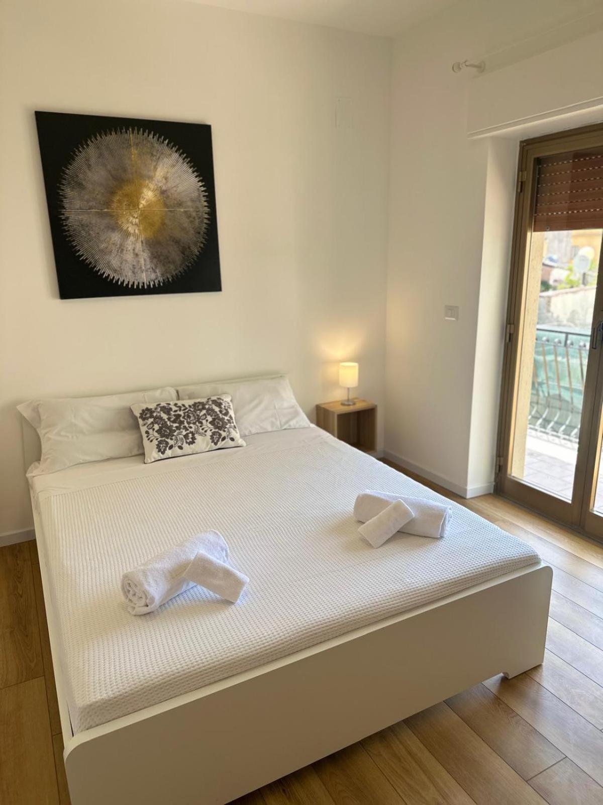 We Home Taormina Center With Parking المظهر الخارجي الصورة