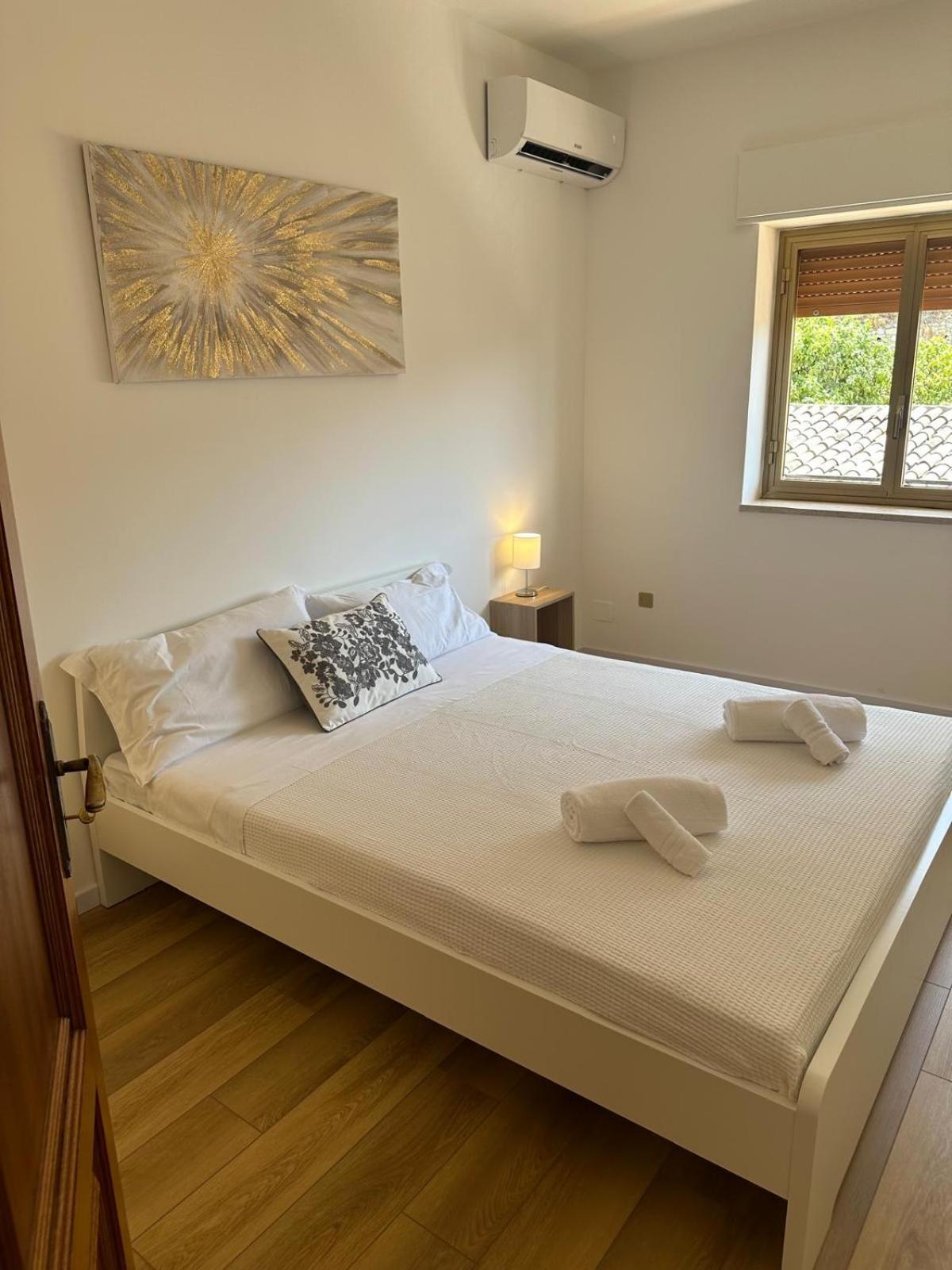 We Home Taormina Center With Parking المظهر الخارجي الصورة