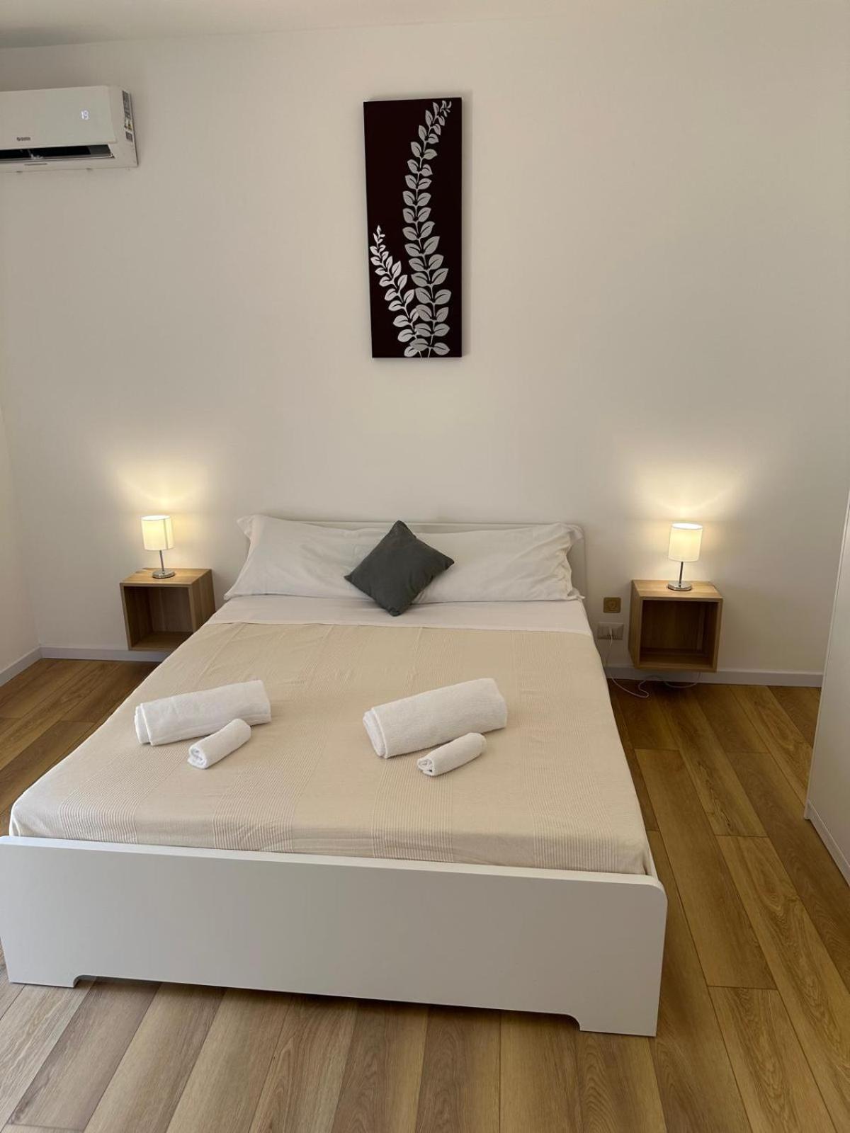 We Home Taormina Center With Parking المظهر الخارجي الصورة