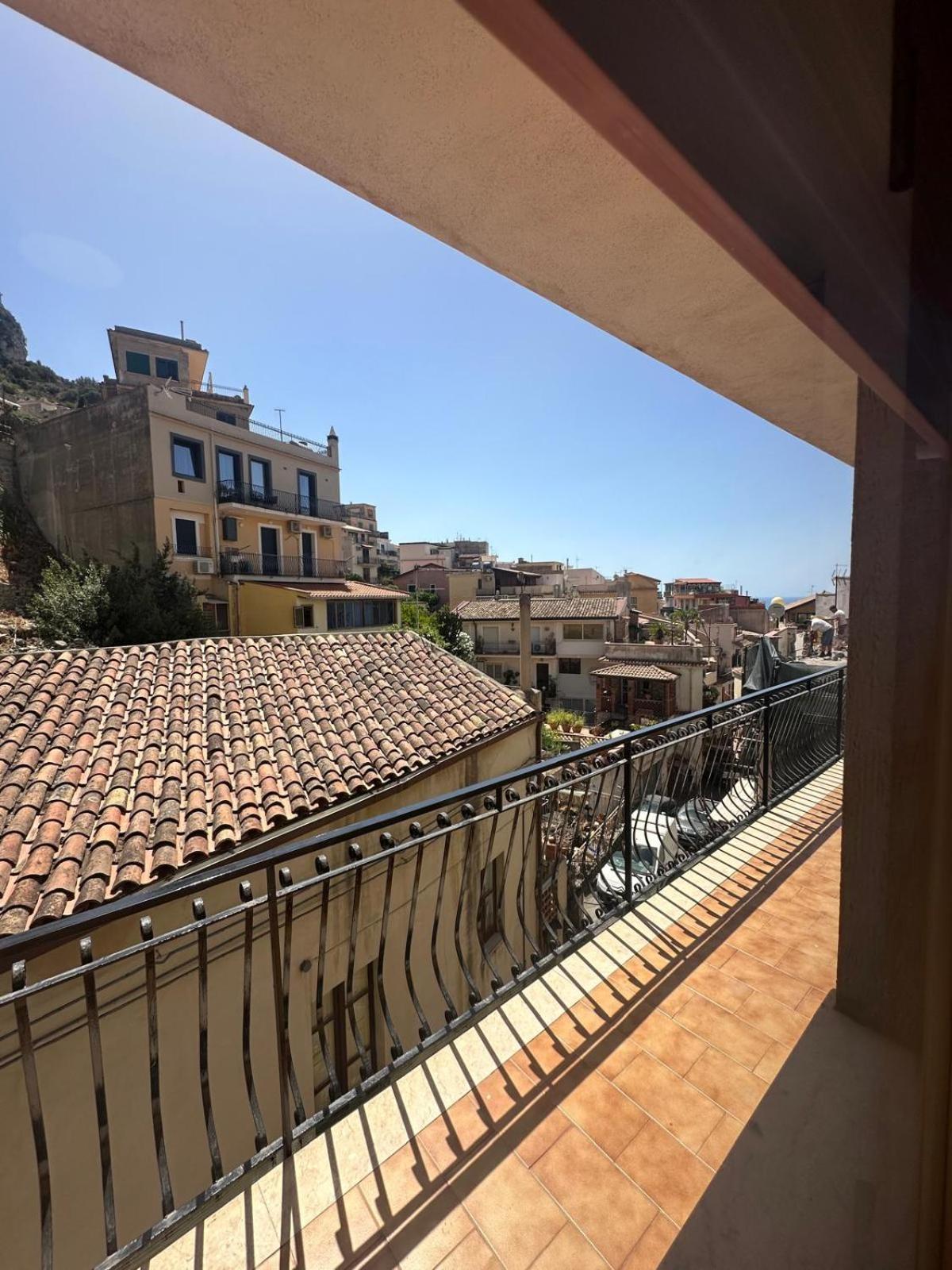 We Home Taormina Center With Parking المظهر الخارجي الصورة