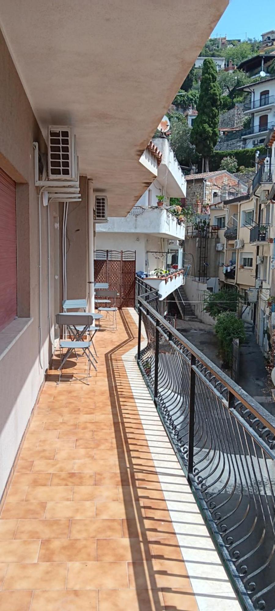 We Home Taormina Center With Parking المظهر الخارجي الصورة